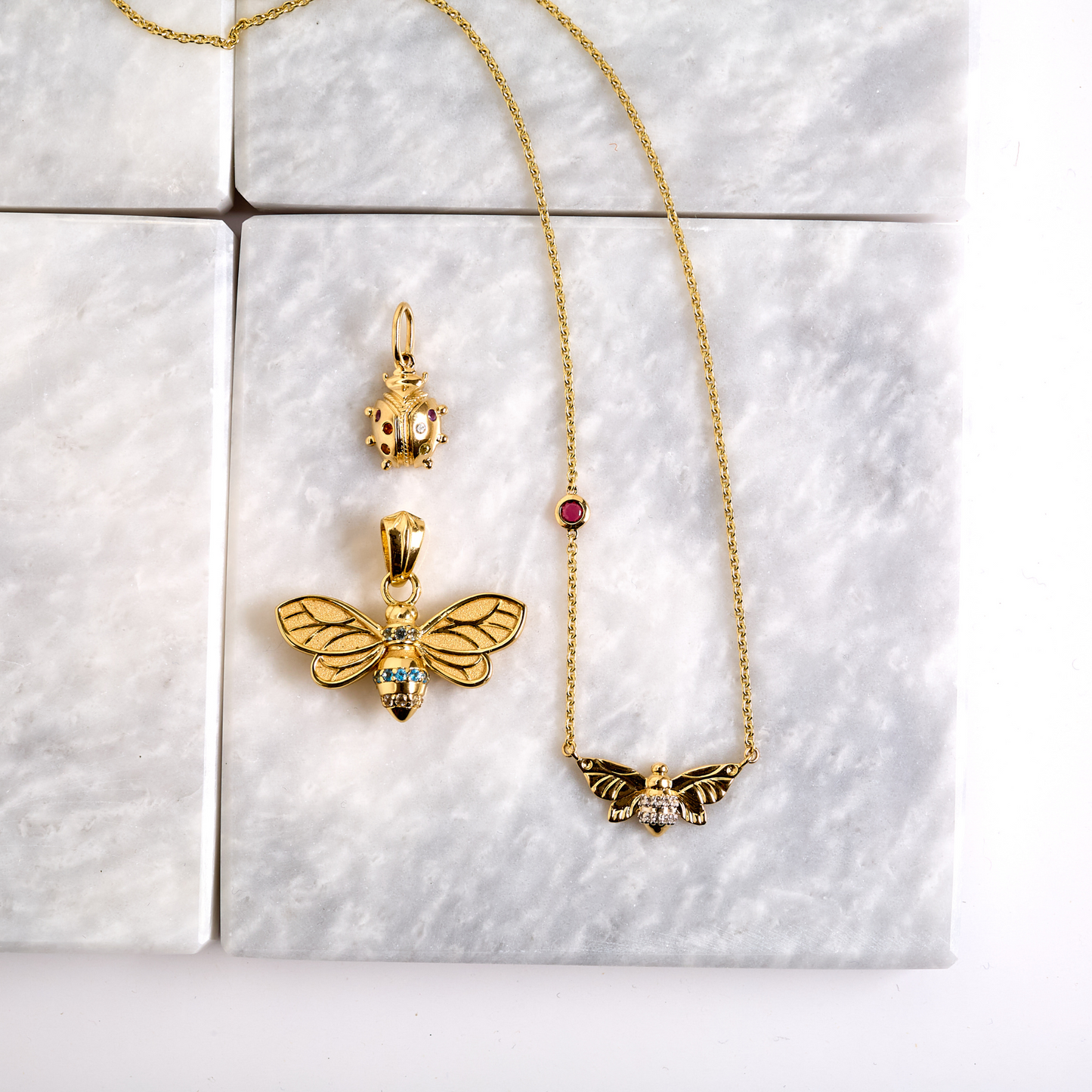 SISTERS Forever Bee Pendant